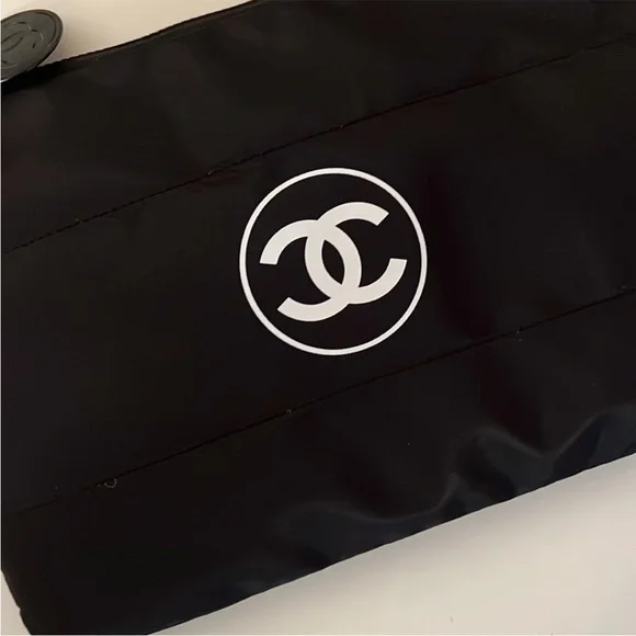 CHANEL BLACK Puffy Travel Make up Bag 12"x9" NEW - Picture 4 of 11